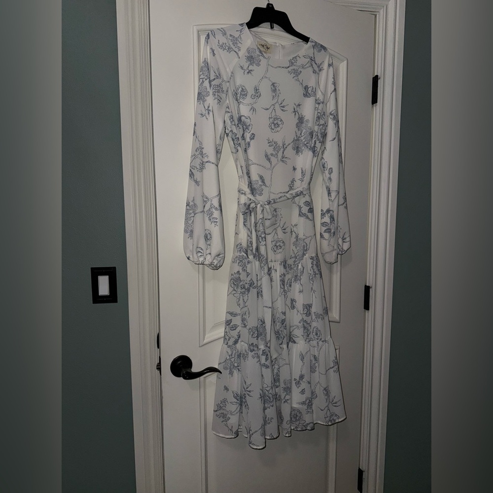 White and blue long sleeve Midi Dress
